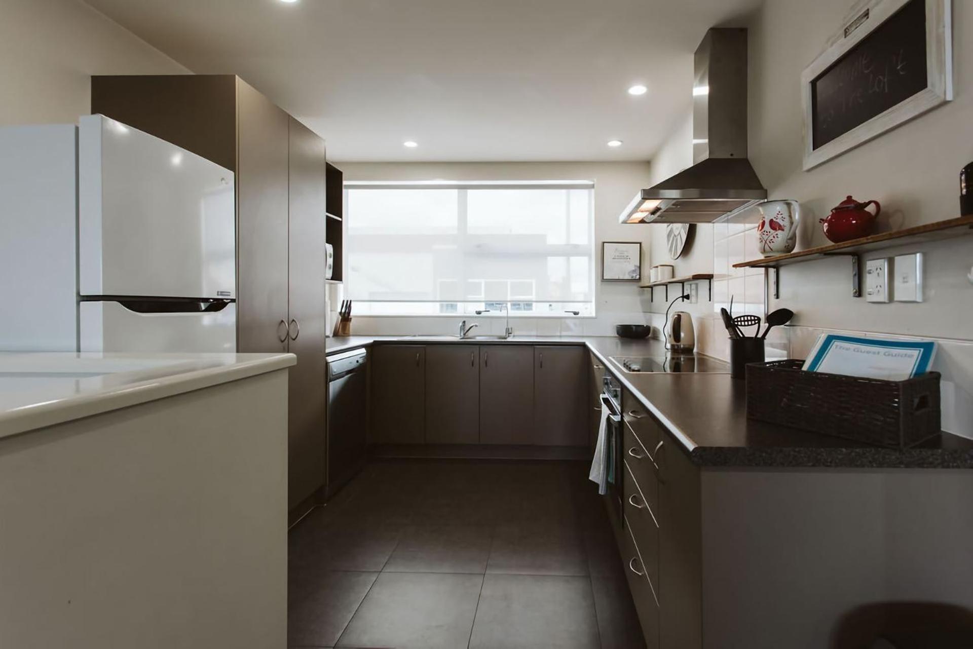 The Loft No3 Convenient In Strandon Ню Плимут Екстериор снимка