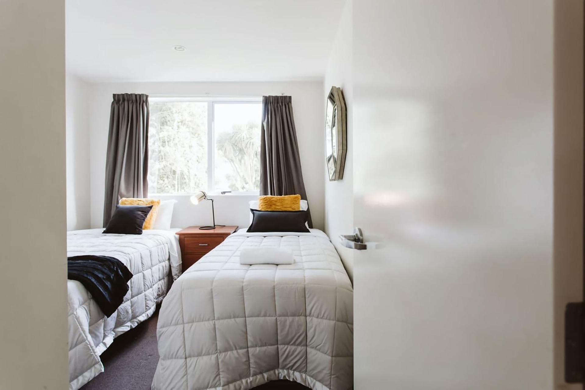 The Loft No3 Convenient In Strandon Ню Плимут Екстериор снимка