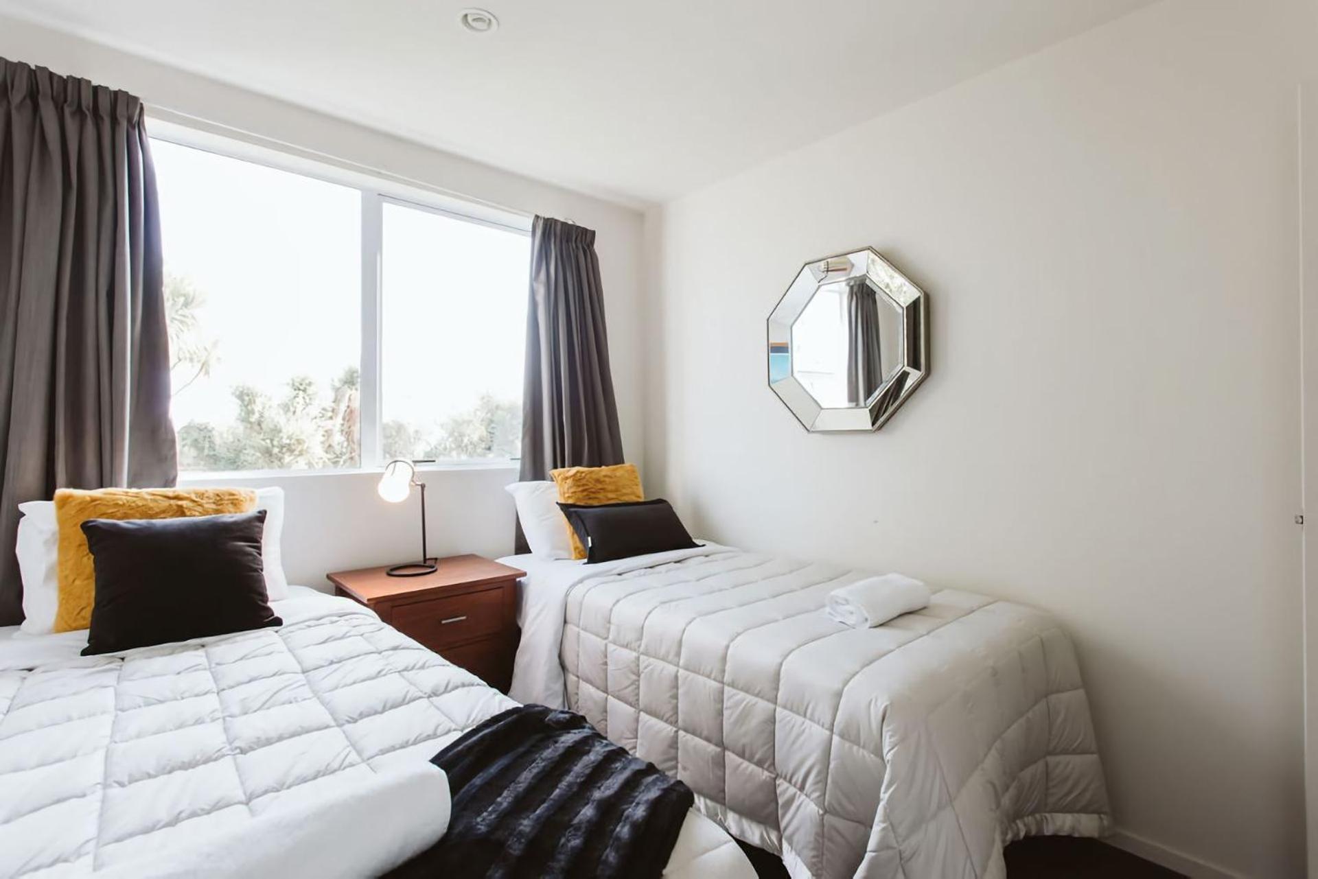 The Loft No3 Convenient In Strandon Ню Плимут Екстериор снимка